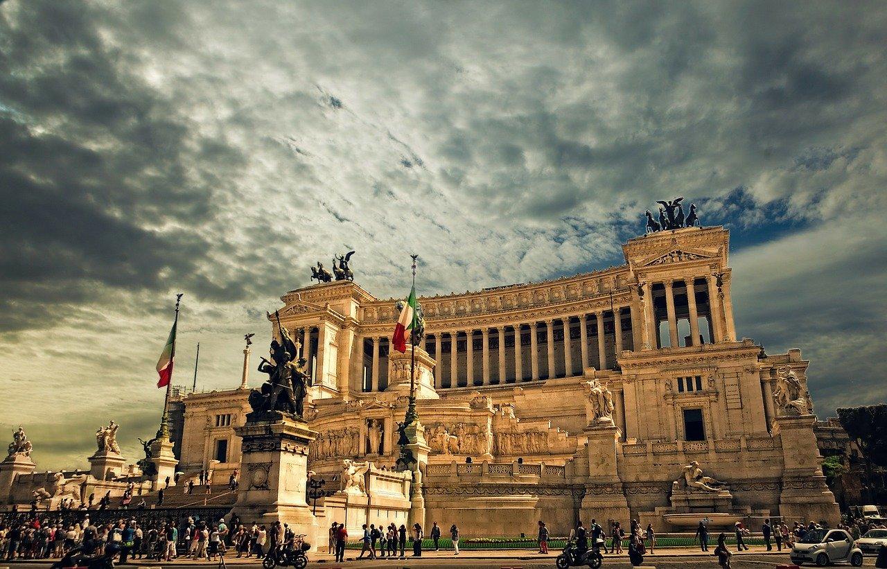 Immagine di sfondo della pagina Federturismo: viaggi breve per l'estate 2020