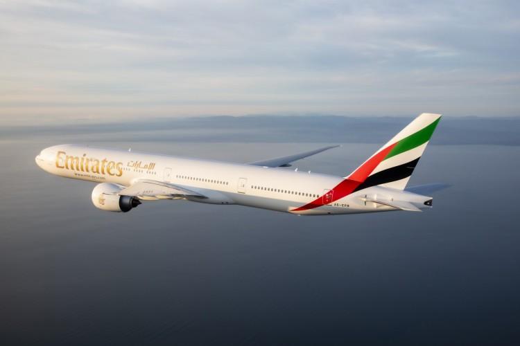Immagine di sfondo della pagina Emirates, cresce il network a luglio