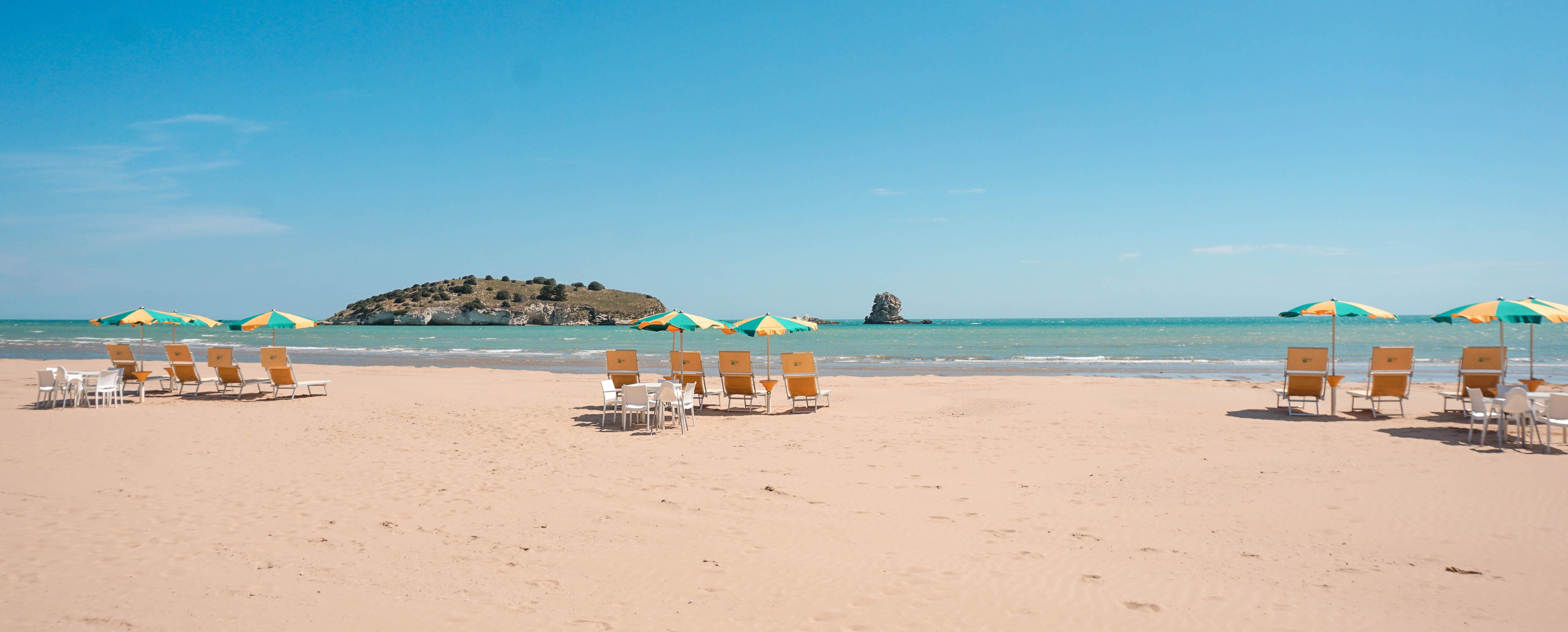 Immagine di sfondo della pagina Inizia l'estate del Gattarella Resort 