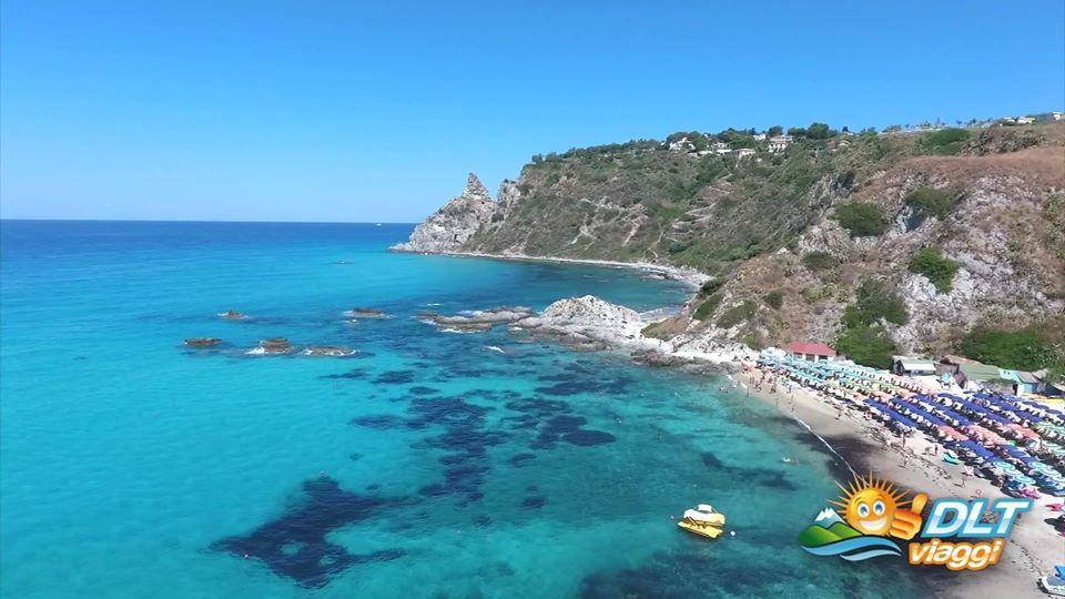 Immagine di sfondo della pagina DLT Viaggi, bene Puglia Calabria e Sicilia