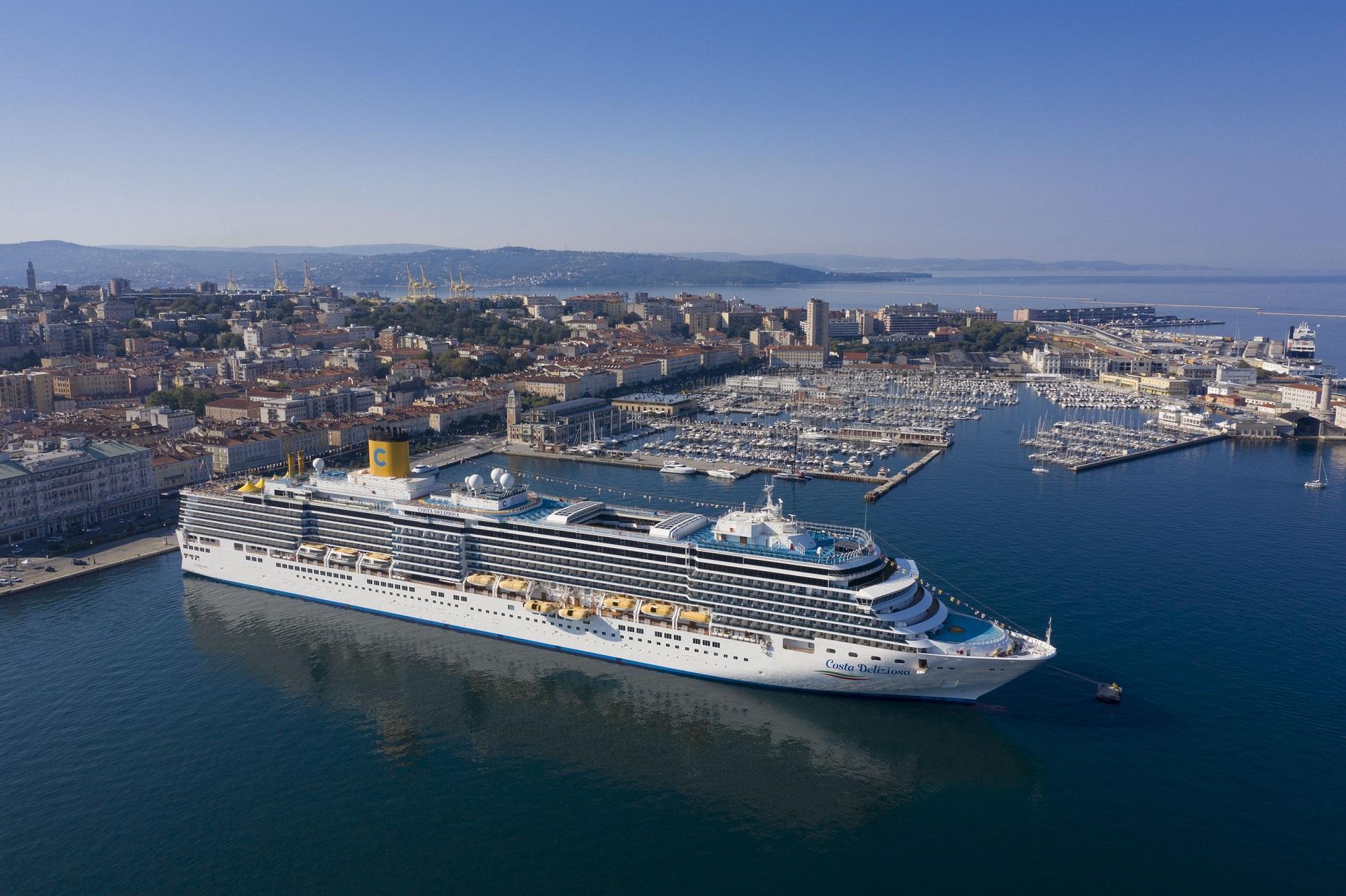 Immagine di sfondo della pagina Costa Crociere, al via da Trieste Costa Deliziosa