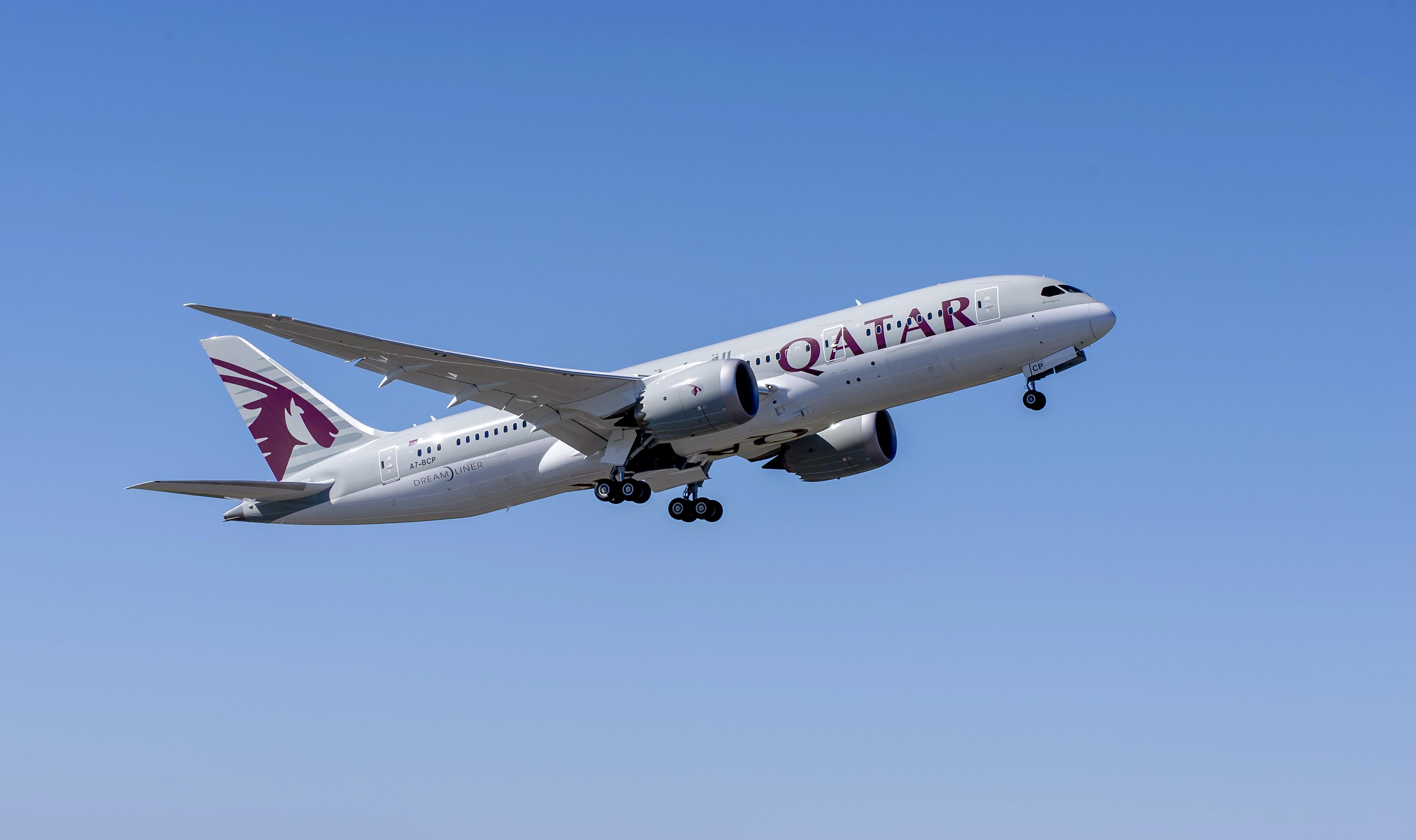 Immagine di sfondo della pagina Qatar Airways riprende i voli per Lagos