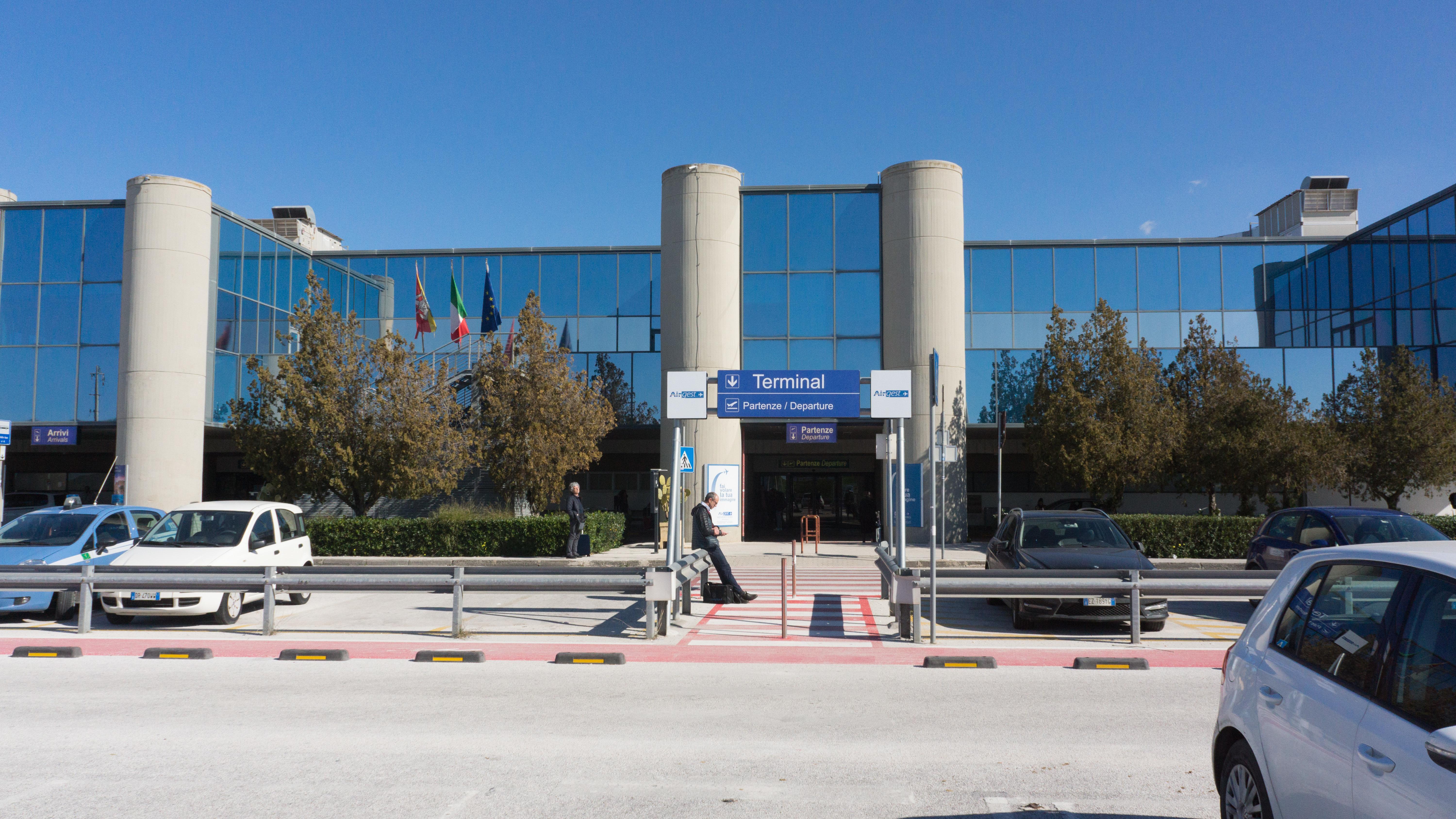 Immagine di sfondo della pagina Aeroporto di Trapani: dati incoraggianti ad agosto