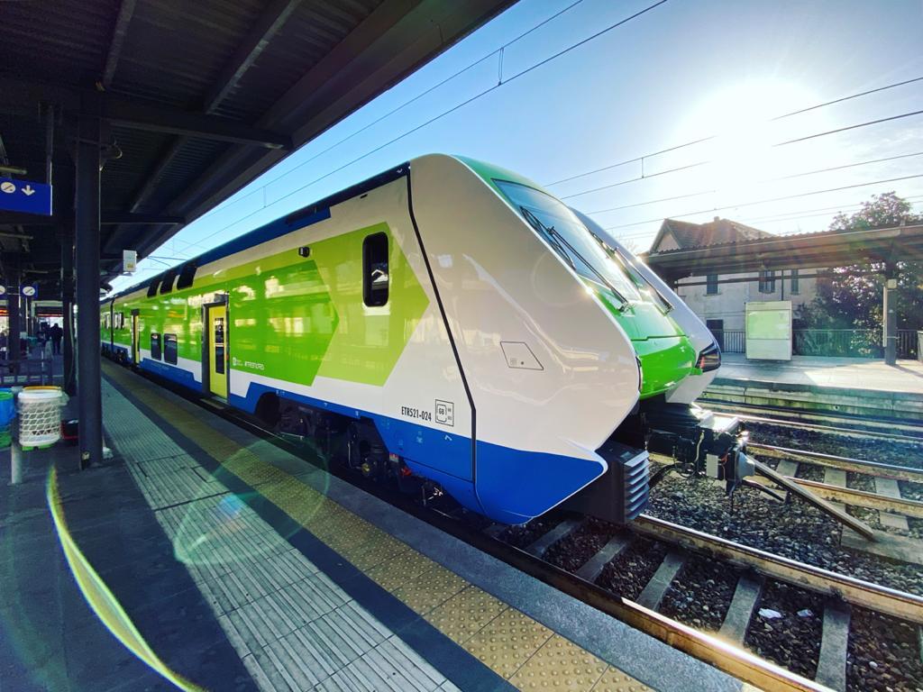 Immagine di sfondo della pagina Trenord: 5 nuovi treni Caravaggio sulla S11