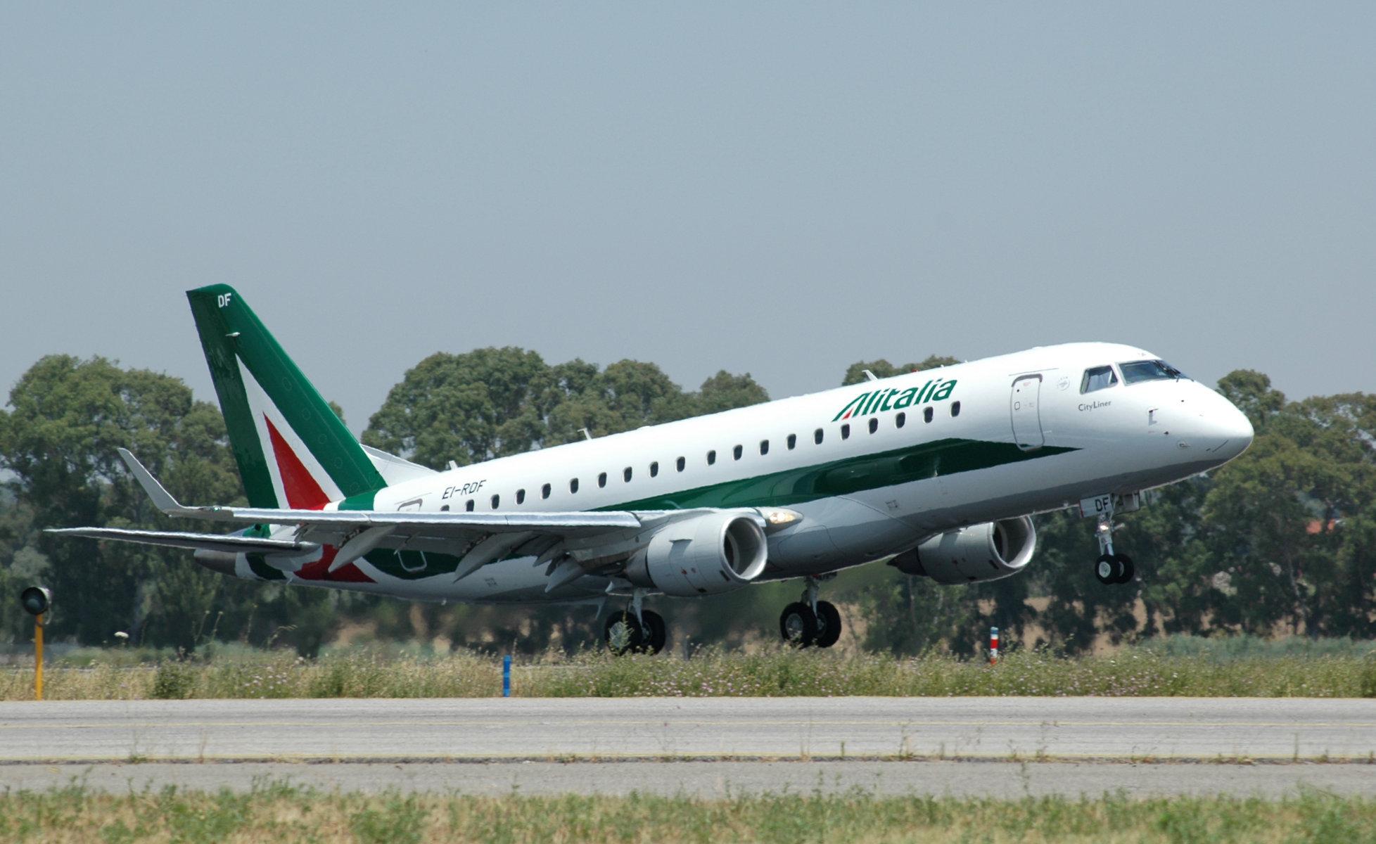 Immagine di sfondo della pagina Alitalia, riprendono i voli diretti Pescara-Linate