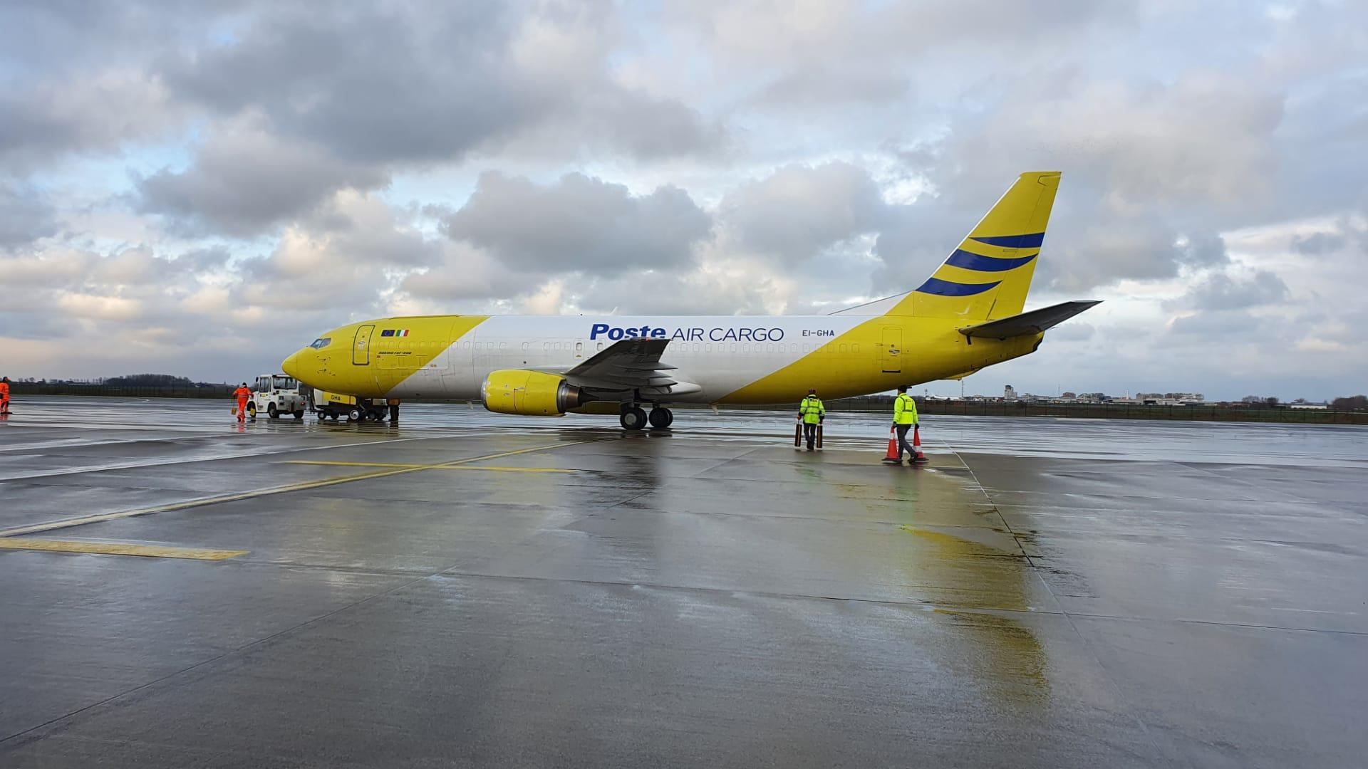 Immagine di sfondo della pagina Poste Air Cargo amplia il network