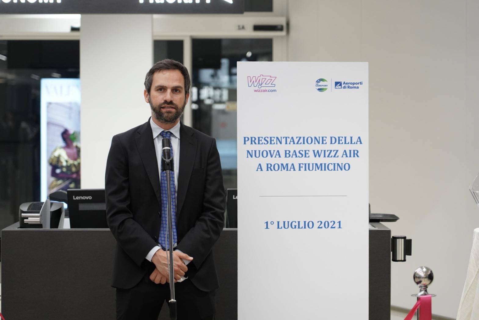 Immagine di sfondo della pagina Wizz Air fa base a Roma Fiumicino