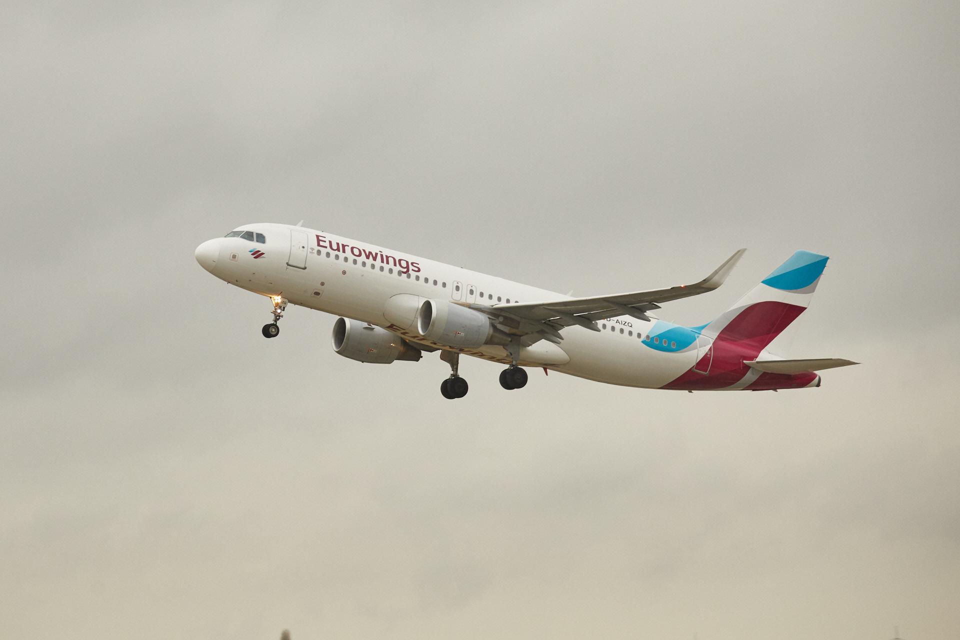 Immagine di sfondo della pagina Eurowings, nuova rotta BGY-Dusseldorf 