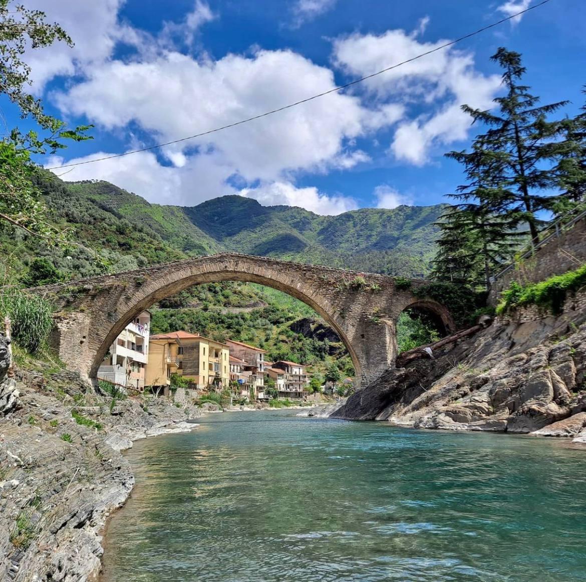 Immagine di sfondo della pagina Liguria, sono 17 le bandiere arancioni 