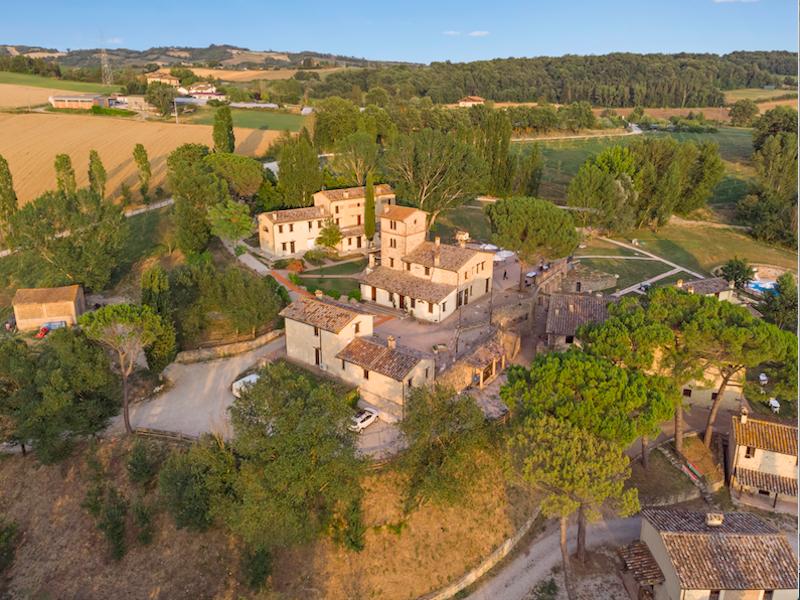 Immagine di sfondo della pagina Garibaldi Hotels cresce in Italia