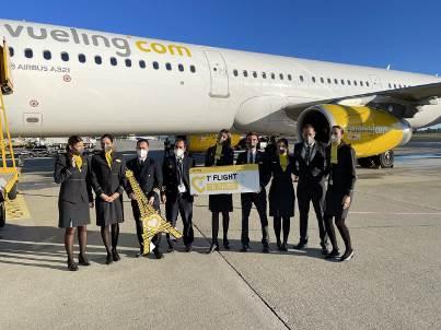 Immagine di sfondo della pagina Vueling, decollato il 1° volo Torino – Parigi Orly 