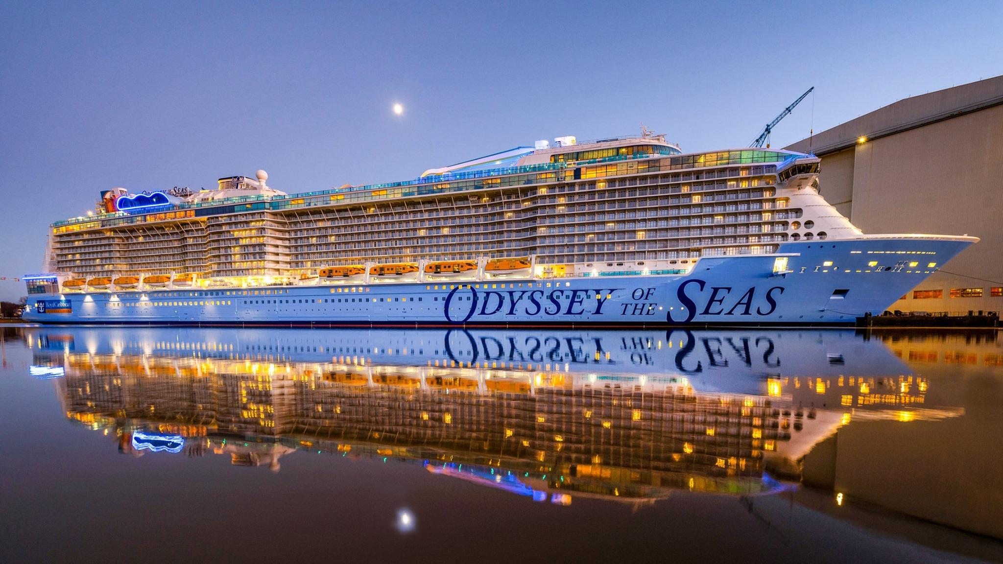 Immagine di sfondo della pagina Royal Caribbean spinge sull'estate 2023