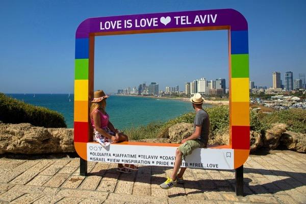 Immagine di sfondo della pagina Israele, crescono i collegamenti aerei