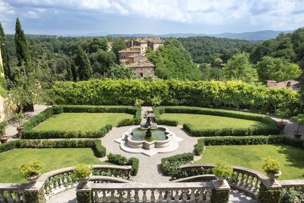Immagine di sfondo della pagina Apertura il 1° aprile per Borro Relais & Chaetaux