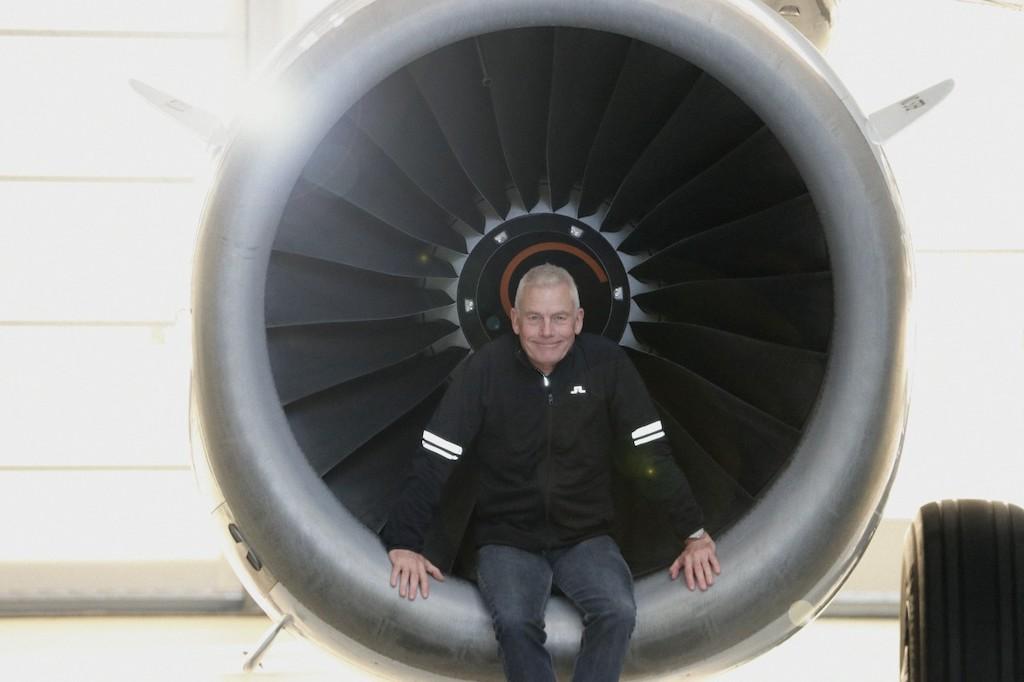 Immagine di sfondo della pagina DAT potenzia la flotta con 3 Embraer 195