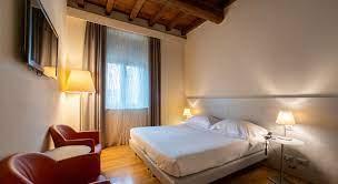 Immagine di sfondo della pagina Hotel Annunziata Ferrara sempre più bike friendly