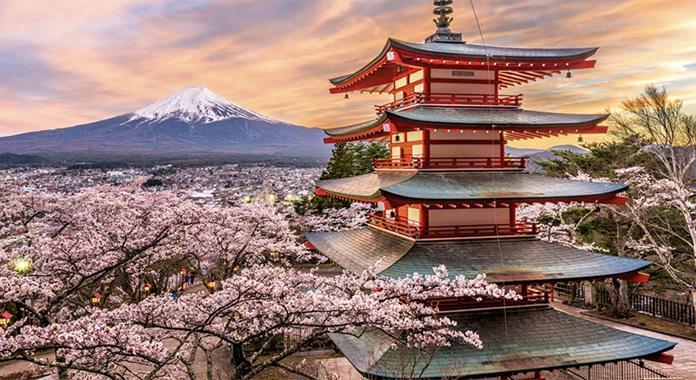 Immagine di sfondo della pagina Giappone: confini riaperti a tutti i turisti