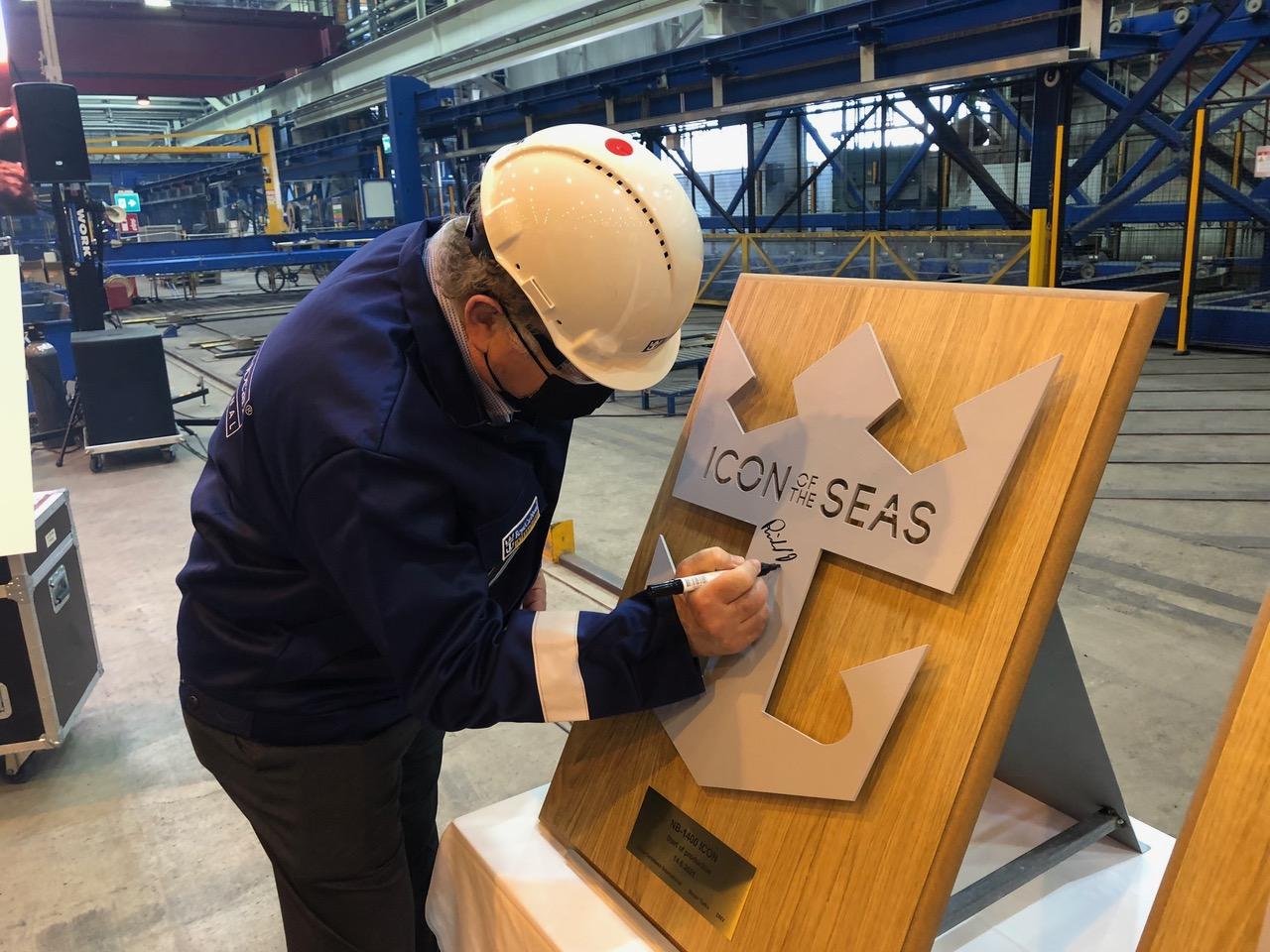 Immagine di sfondo della pagina Royal Caribbean: countdown per Icon of the Seas
